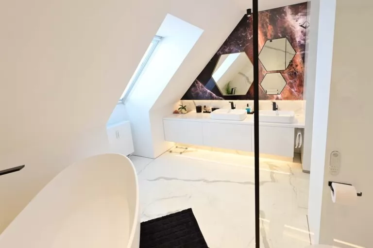 Bathroom – Private Project by La Belle Maison