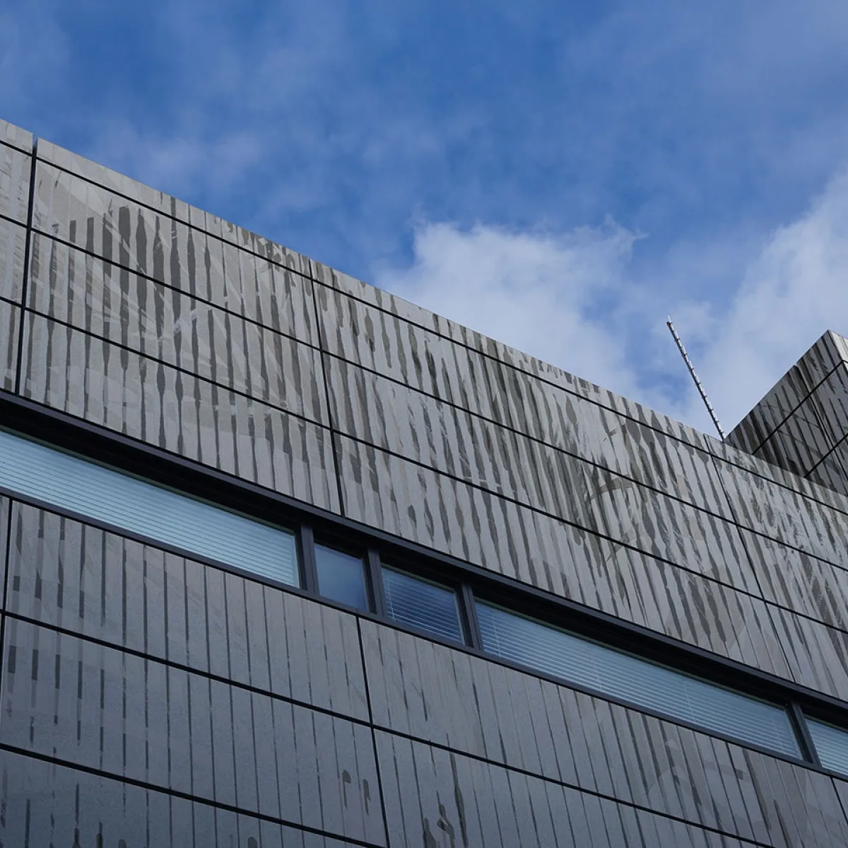 ULTRALIGHT FA&Ccedil;ADE: LEAFCODE