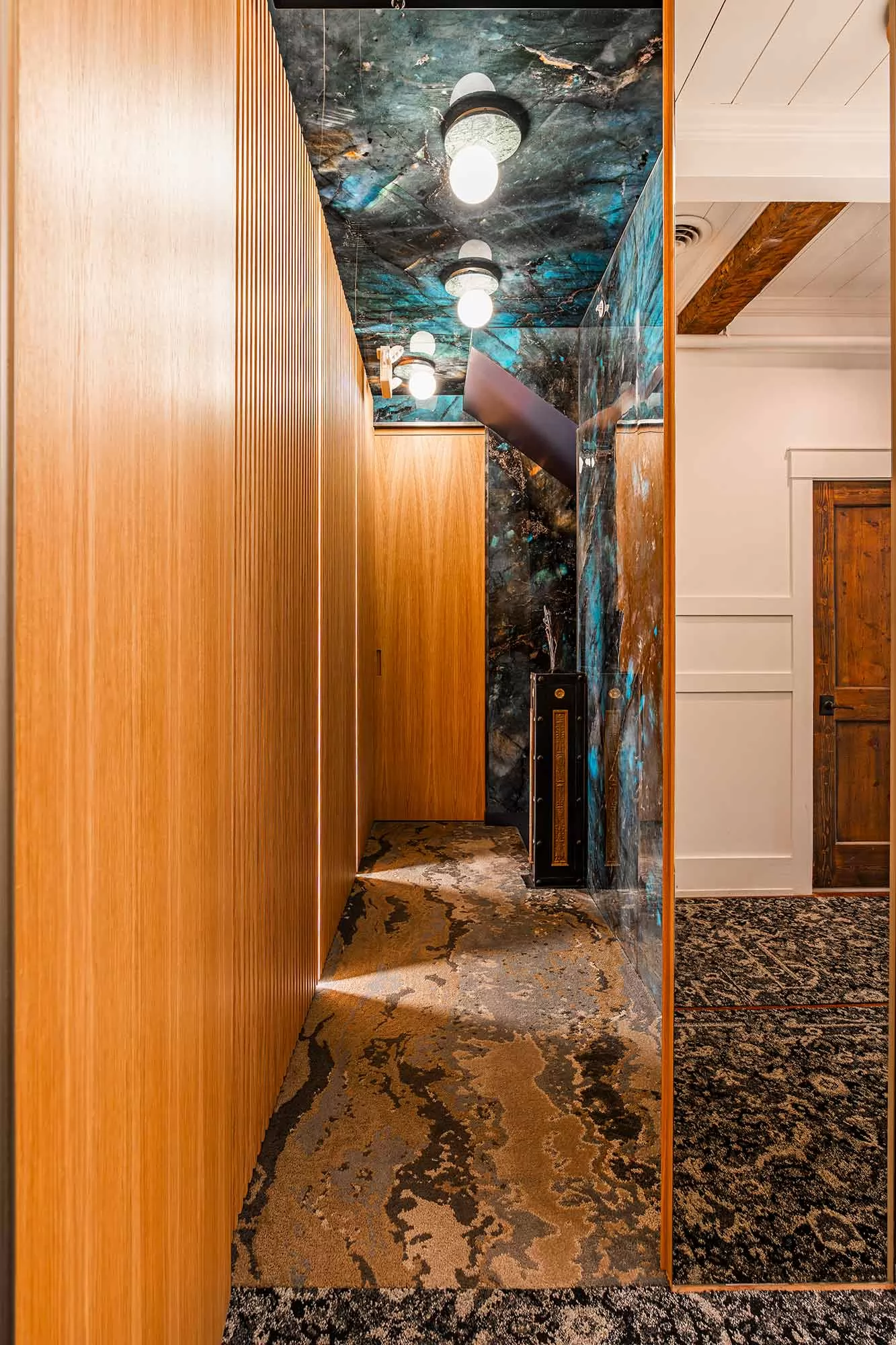 Bourbon Private Club por Moderne Living