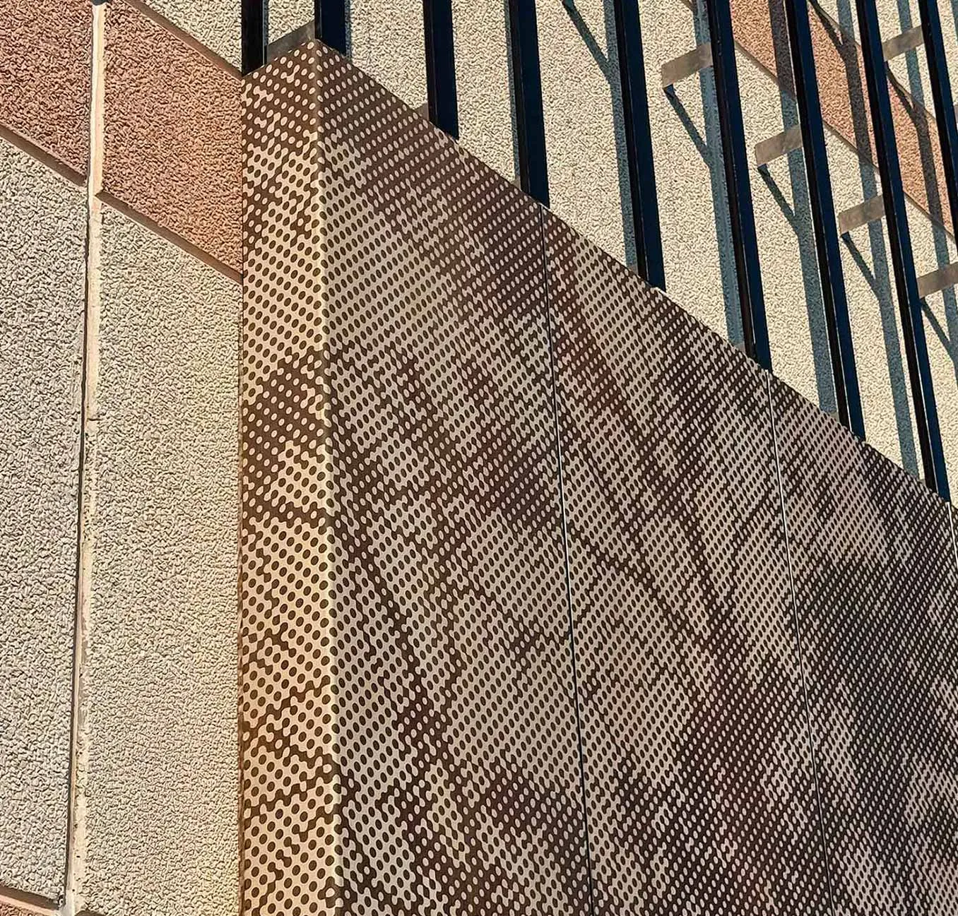 Ultralight Fa&ccedil;ade