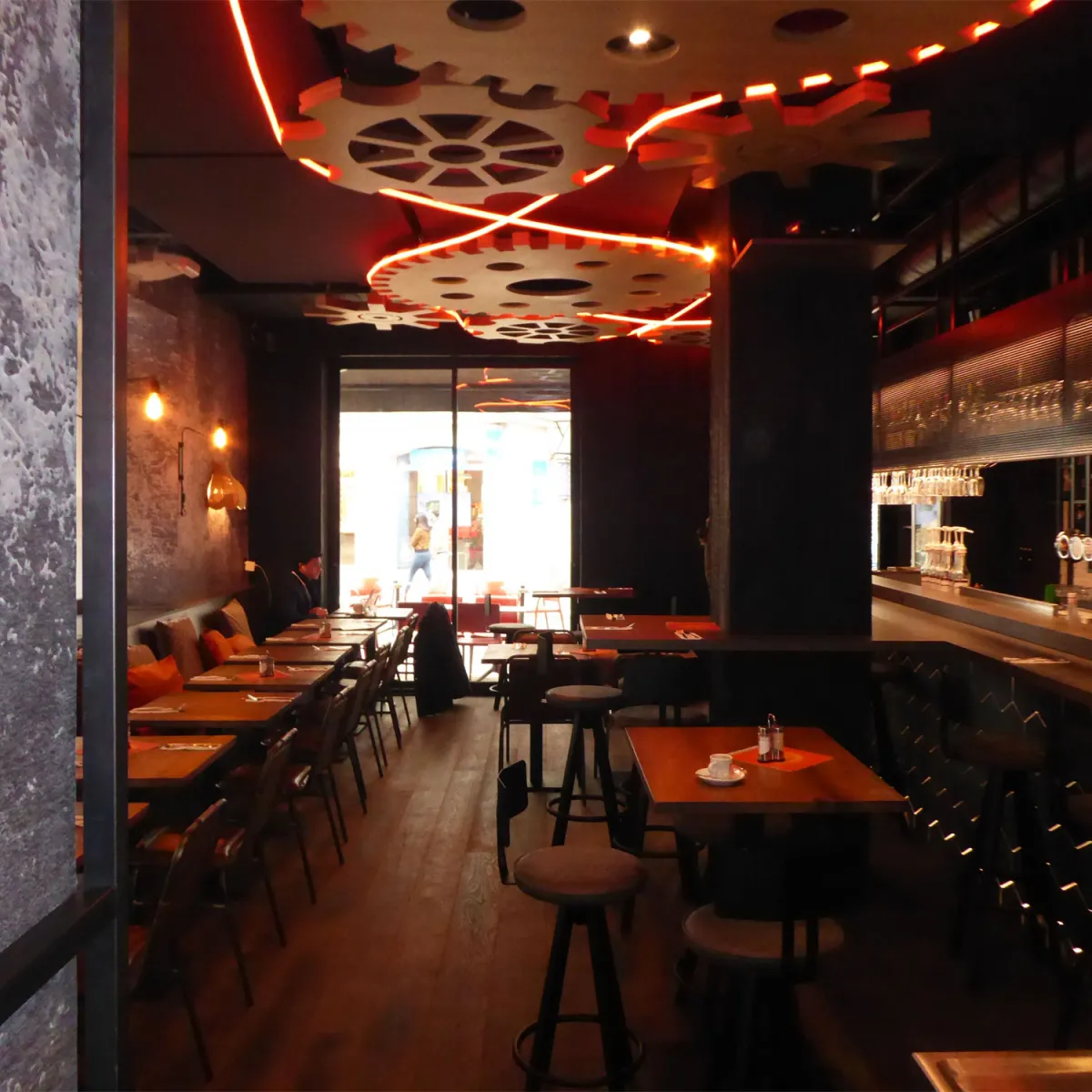 Royal Caf&eacute; by Brisson e Luxury Projects
