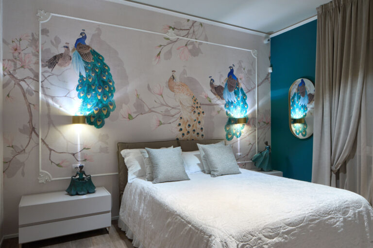 Federica-Rossi-bedroom-sensai-wallpaper-02.jpg