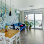 Ignasiak-Interiors-calm-kitchen-polly-wallpaper-3.jpg