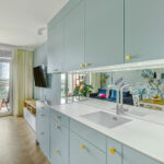 Ignasiak-Interiors-calm-kitchen-polly-wallpaper-8.jpg