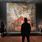 Tecnografica-Versailles-kings-animals-exhibition-wallpaper-02.jpg